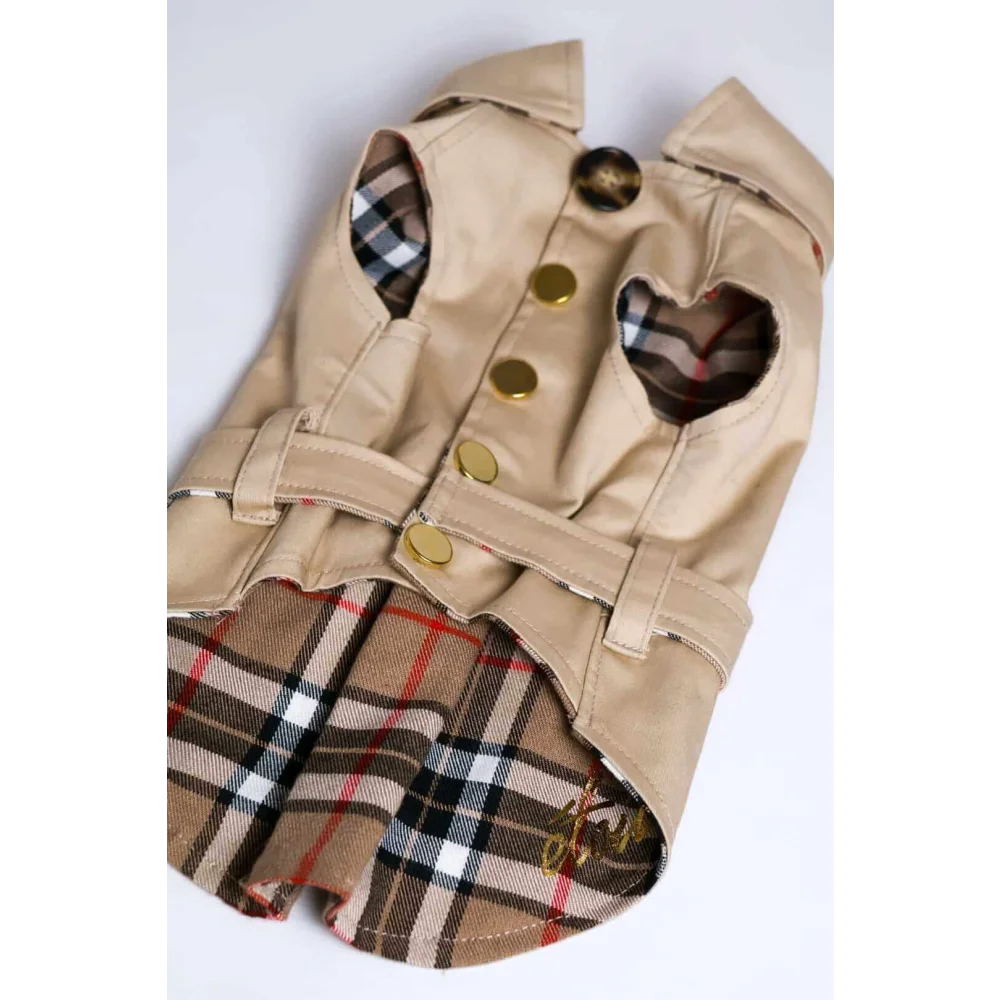 Beige oxford classic trencz dla psa with gold-tone buttons and plaid burberry check wool lining for dogs