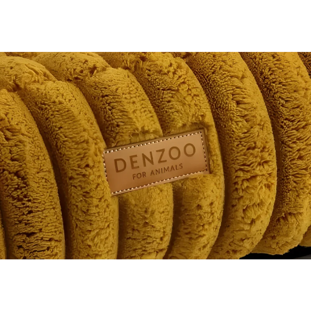 Legowisko palermo mustard to pluszowe legowisko z żółtego sztruksu z naszywką denzoo for animals