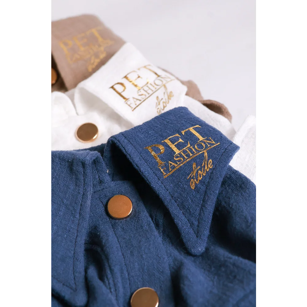 Blue lniana koszula dla psa z guzikami w kolorze złotym i naszywką pet fashion etoile na cieplejsze dni