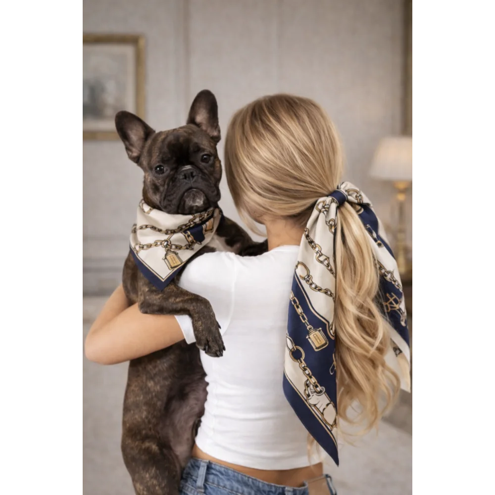 Navy blue and cream silk riviera set jedwabne apaszki dla psa and human with gold chain and lock pattern ponytail wrap