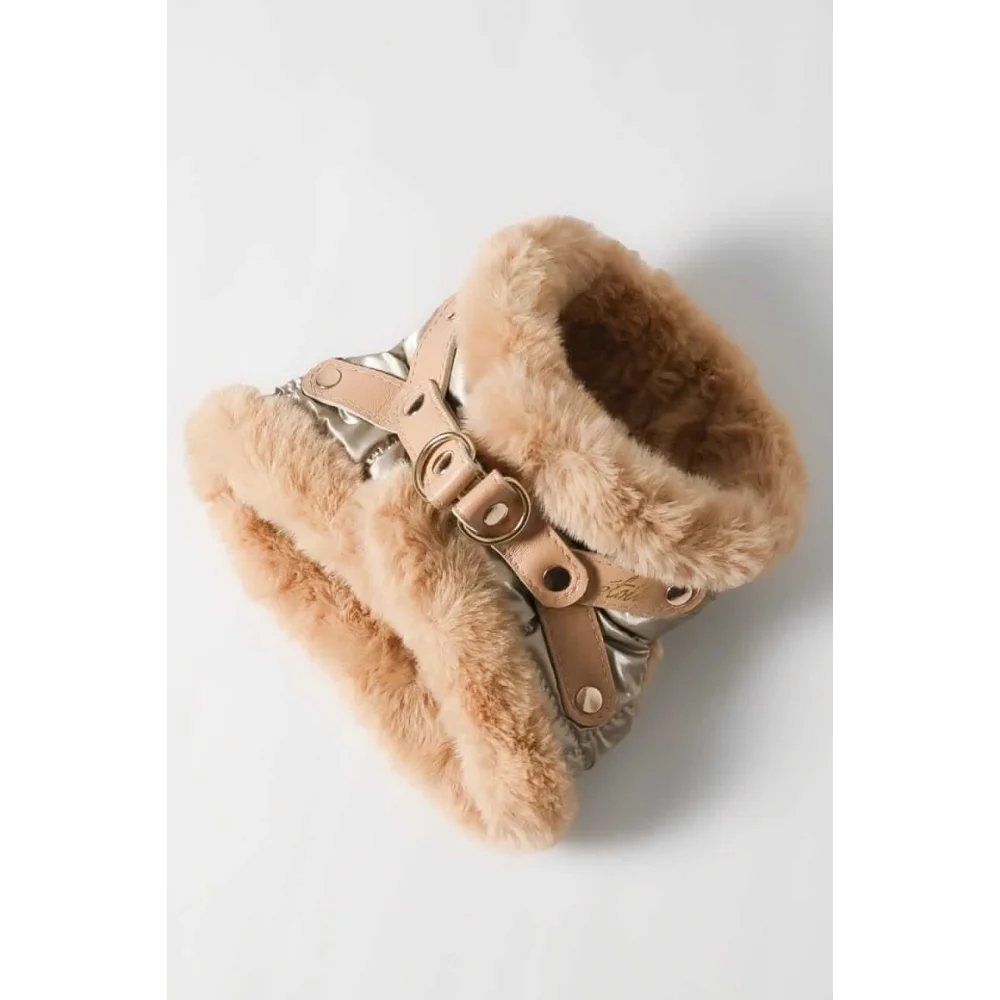 Tan faux fur-lined winter boot with metallic silver paneling and tan leather straps for dla psa collar obwód szyi adjustment