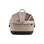Beżowo-czarny transporter samochodowy tavo maeve™ iso5x wind z siateczką i logo tanu dla psa i kota do 18 kg